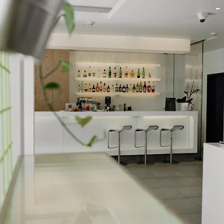 The Pure, Frankfurt, A Member Of Design ホテル 4*