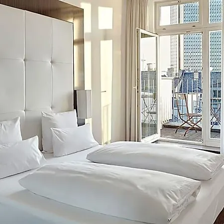 The Pure, Frankfurt, A Member Of Design 4*
