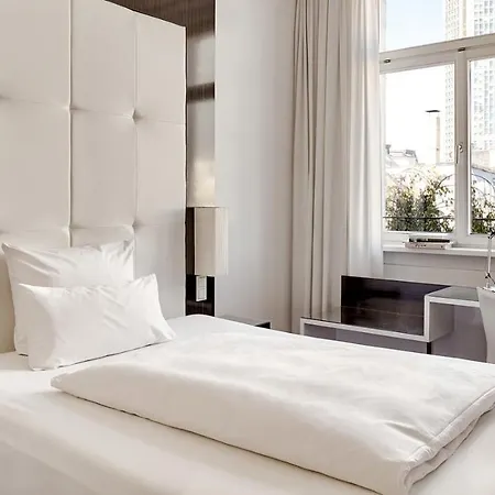 The Pure, Frankfurt, A Member Of Design فندق
