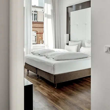 The Pure, Frankfurt, A Member Of Design 4*