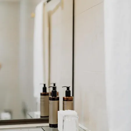 Hotel The Pure, Frankfurt, A Member Of Design 4*