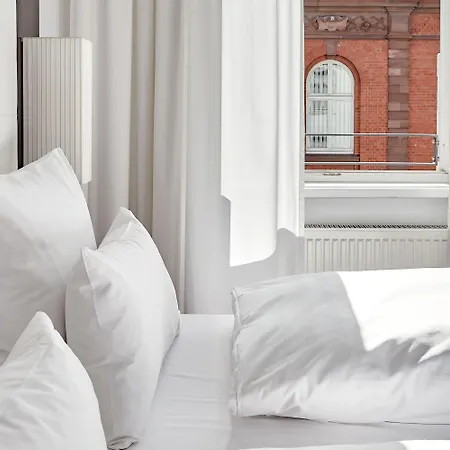 Отель The Pure, Frankfurt, A Member Of Design Франкфурт-на-Майне