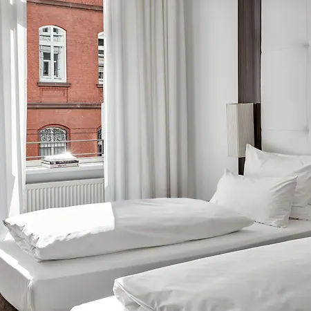 The Pure, Frankfurt, A Member Of Design 4*