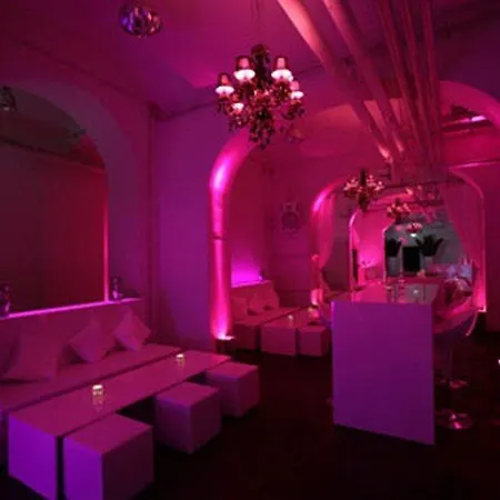 Отель The Pure, Frankfurt, A Member Of Design Франкфурт-на-Майне